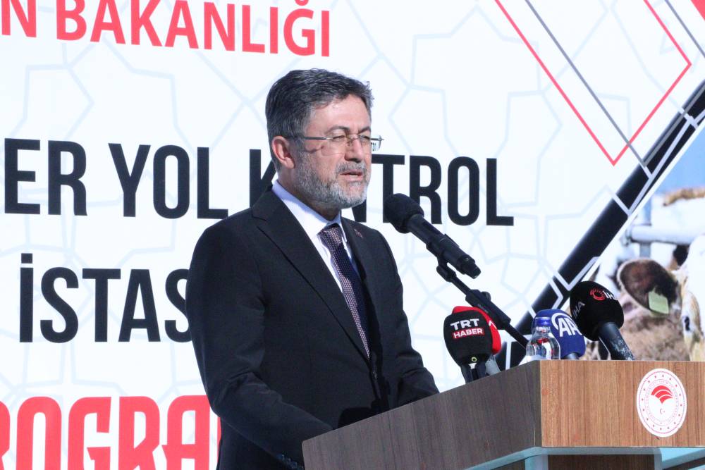 Bakan Yumaklı: 2024'te şap hastalığı oranı yüzde 78 azaldı