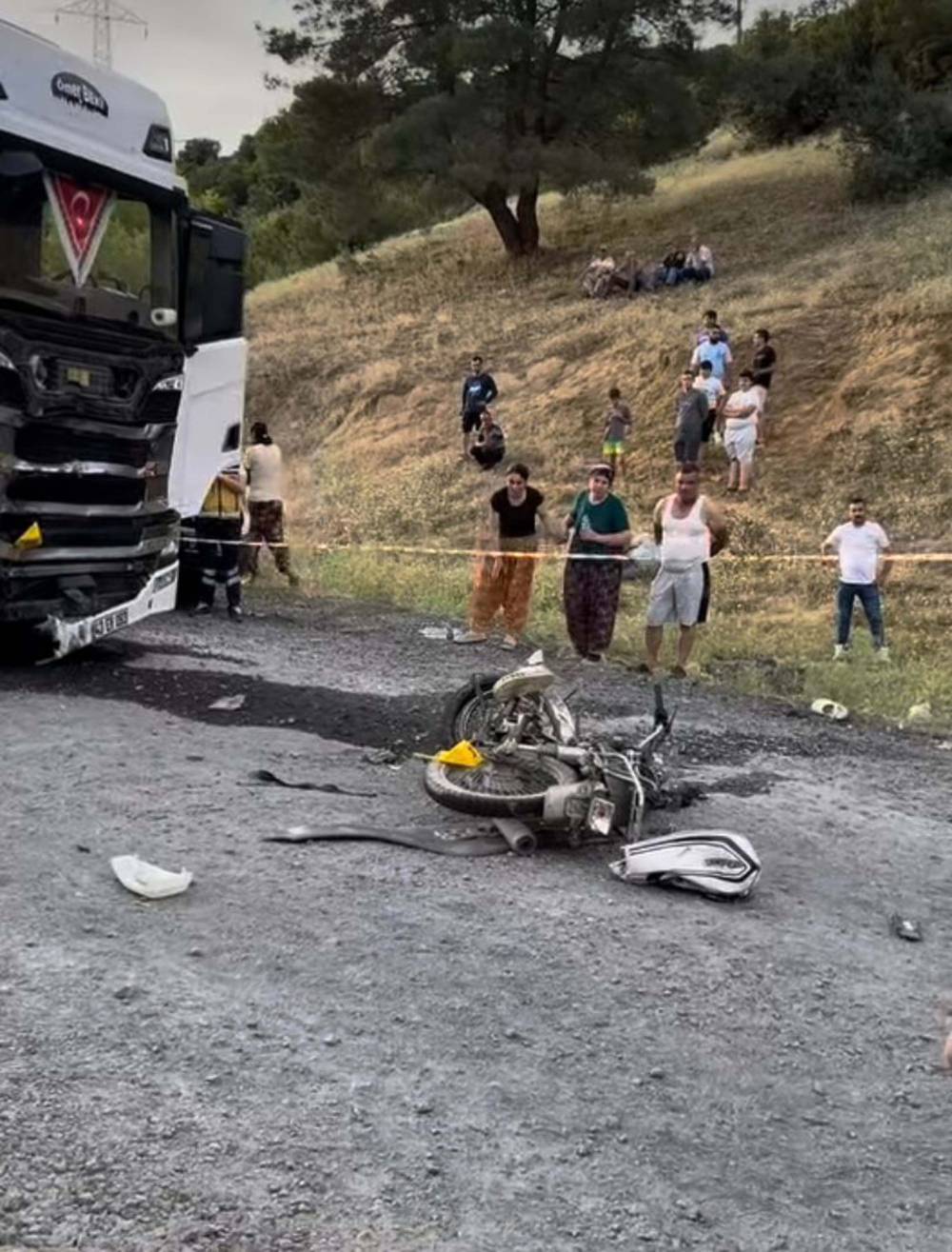 Çanakkale’de TIR ile motosiklet çarpıştı: 2 ölü 