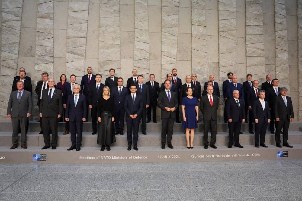 Bakan Güler, NATO Toplantısı aile fotoğrafı çekimine katıldı