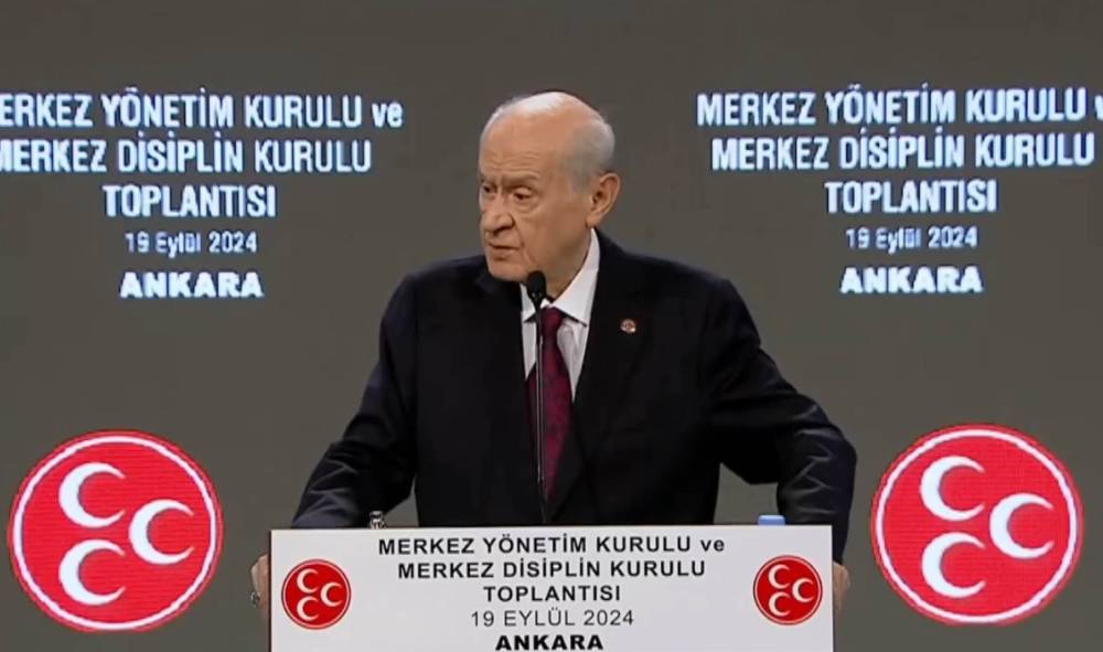 Bahçeli: Anayasa'nın ilk 4 maddesine şaşı bakanlar bizim için yok hükmündedir