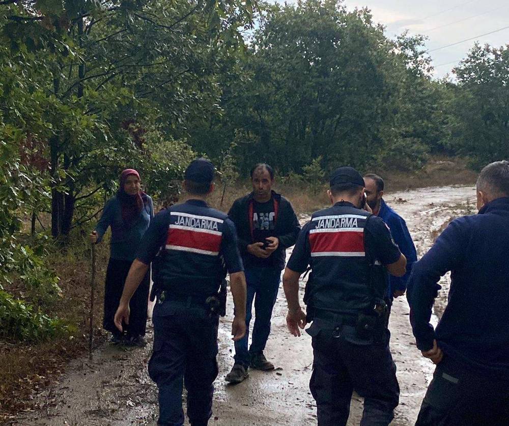 Mantar toplamaya gittikleri ormanda kaybolan çifti, jandarma buldu