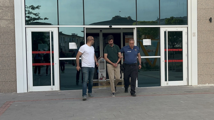 Burdur'da diyaliz sonrası 3 hastanın ölümüne 4 gözaltı