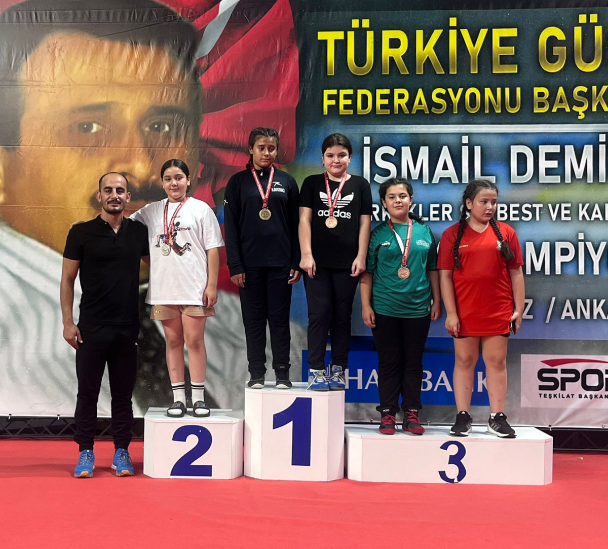  Burdurlu güreşçi Türkiye ikincisi