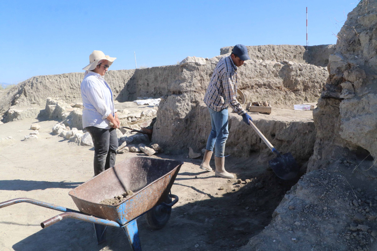 Hacılar Büyük Höyük'te buruk kazı