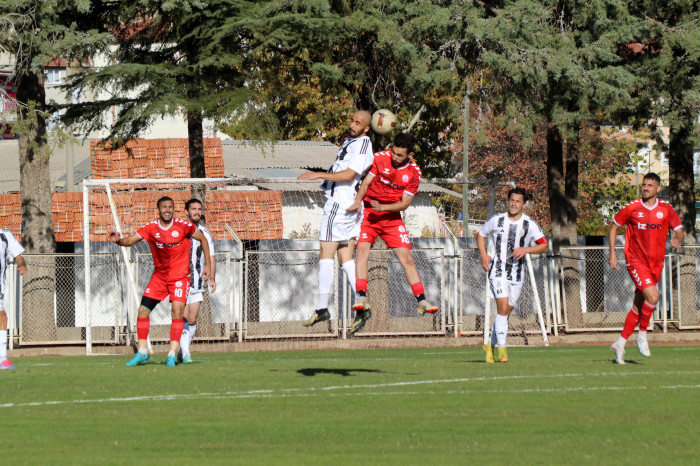 Oğuzhanspor evinde ilk galibiyetini aldı