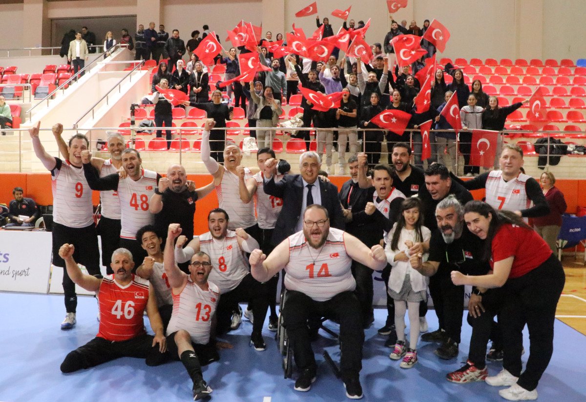 Oturarak Voleybol Erkek Milli Takımı namağlup şampiyon